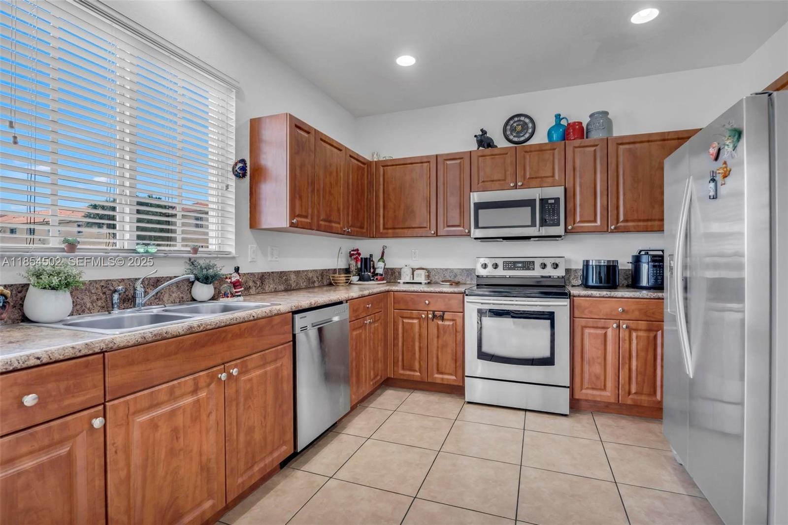 3257 NW 31st Terrace, Oakland Park, FL 33309 photo 4