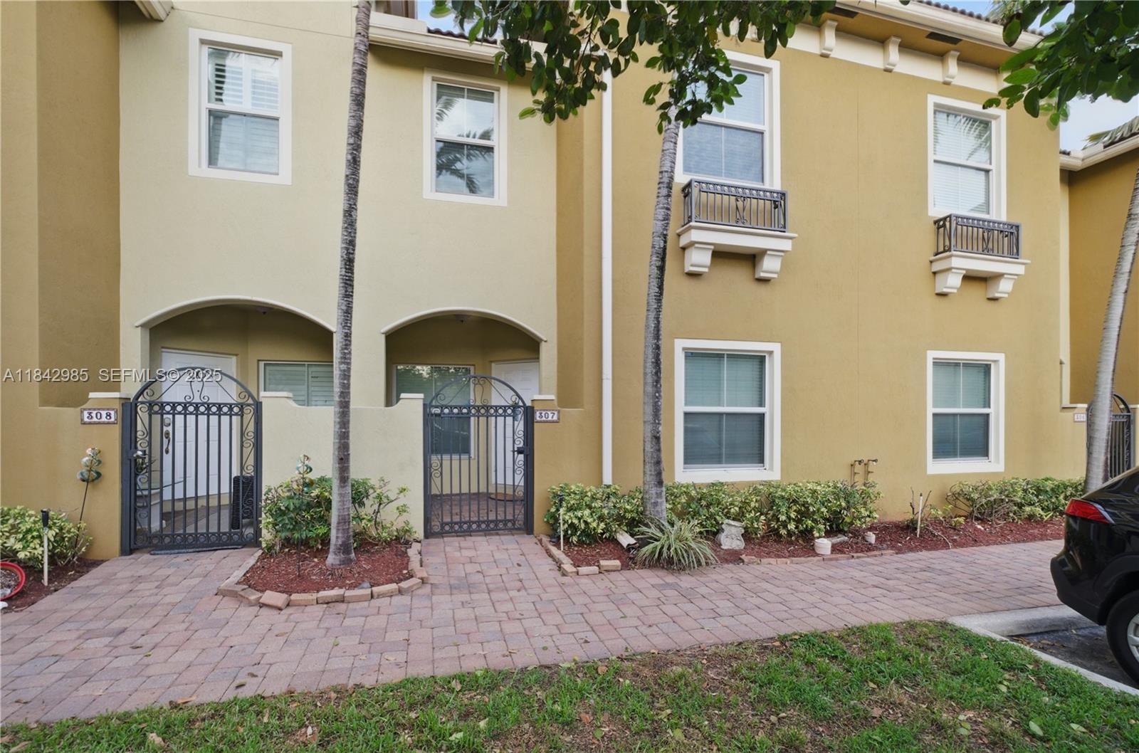 2851 W Prospect Road 307, Tamarac, FL 33309, Tamarac