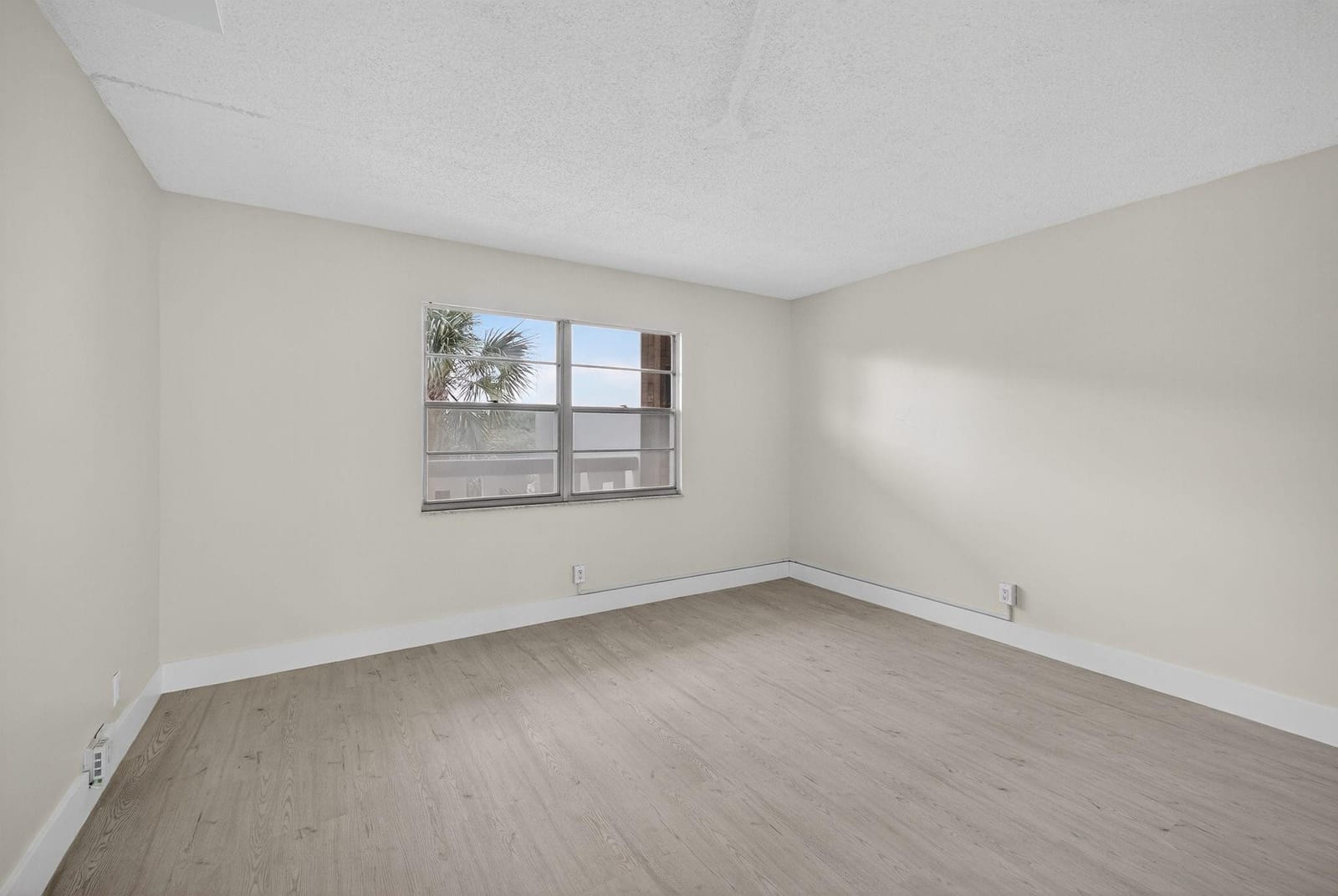 2902 Victoria Circle G3 — photo 11