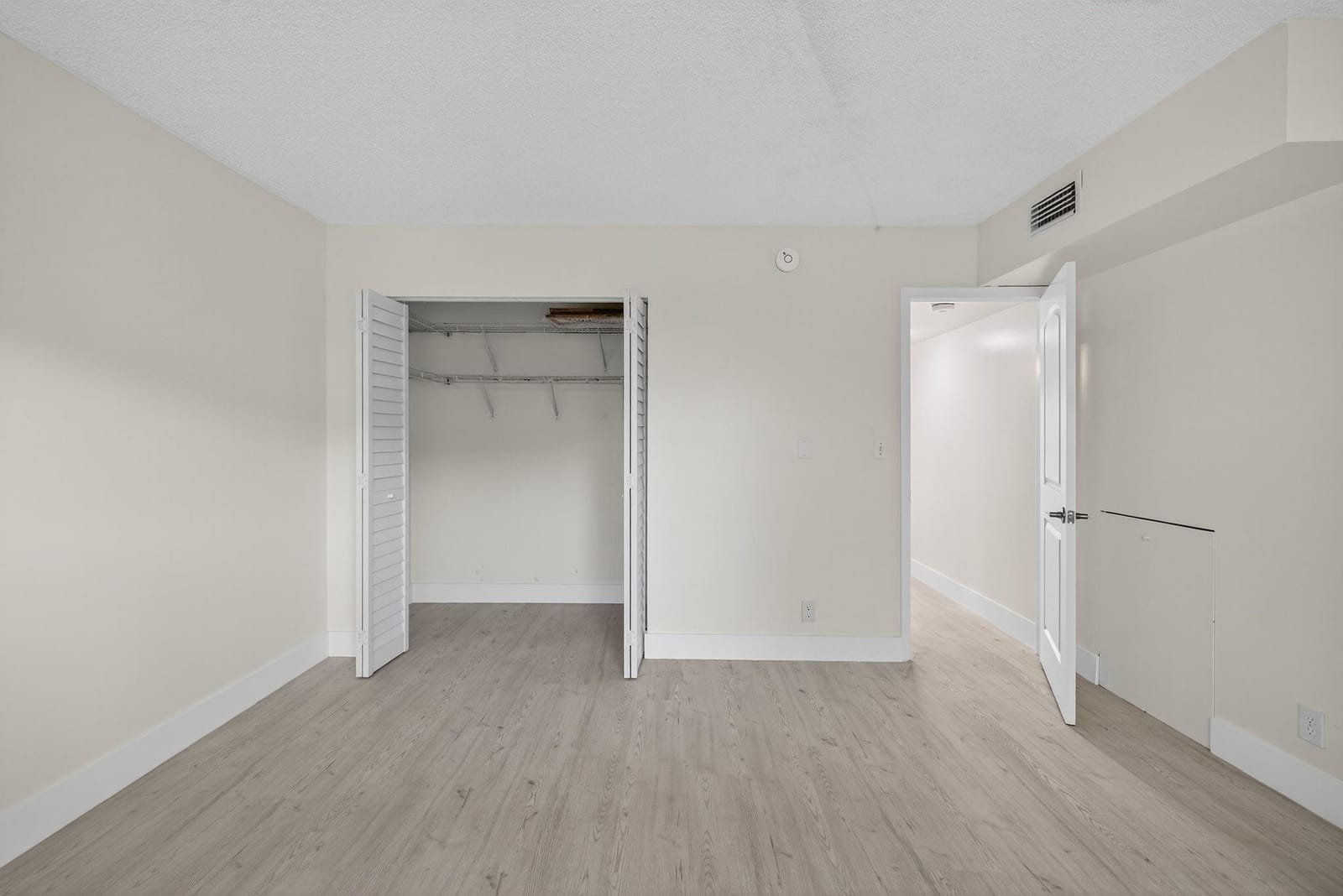 2902 Victoria Circle G3 — photo 12