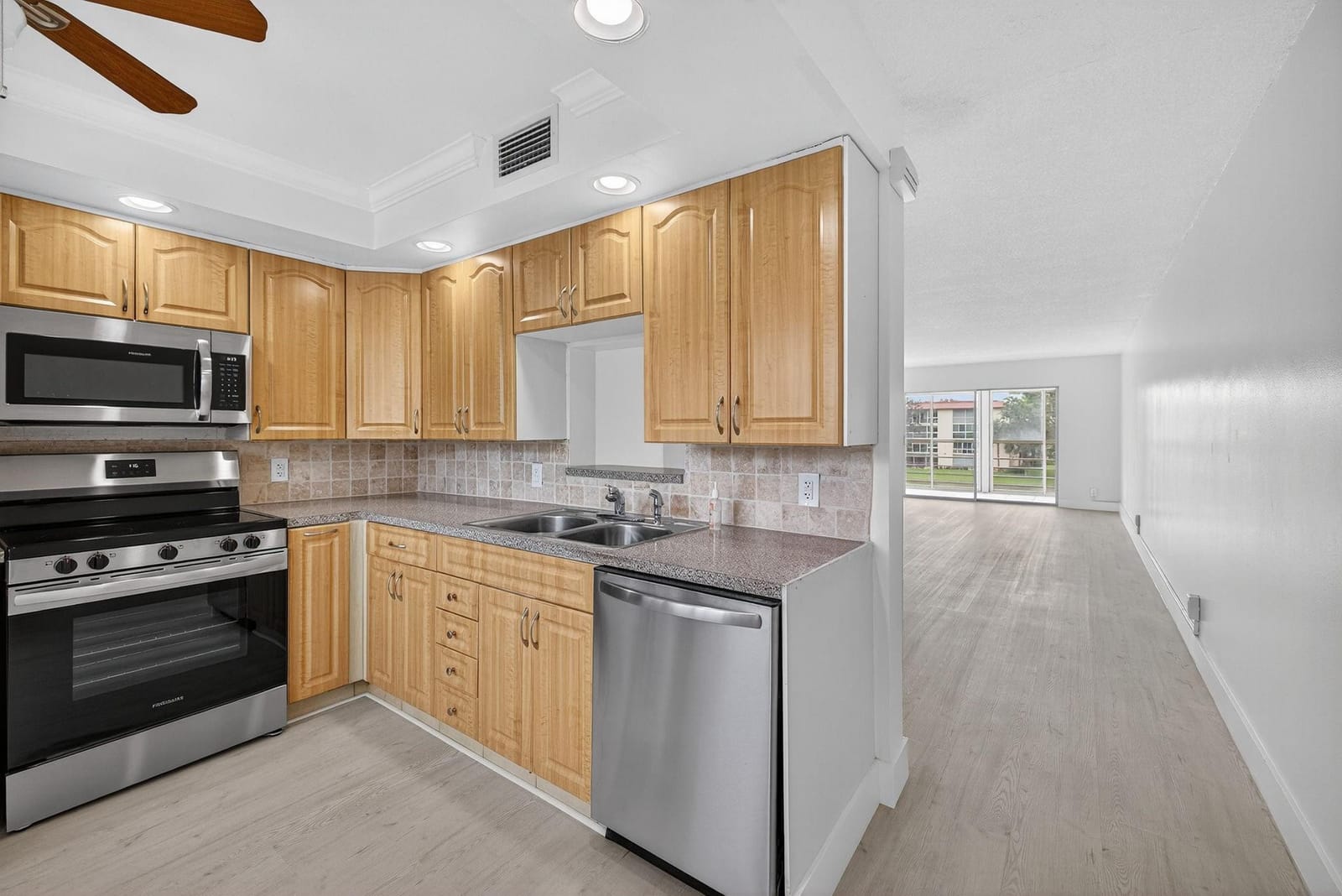 2902 Victoria Circle G3 — photo 4