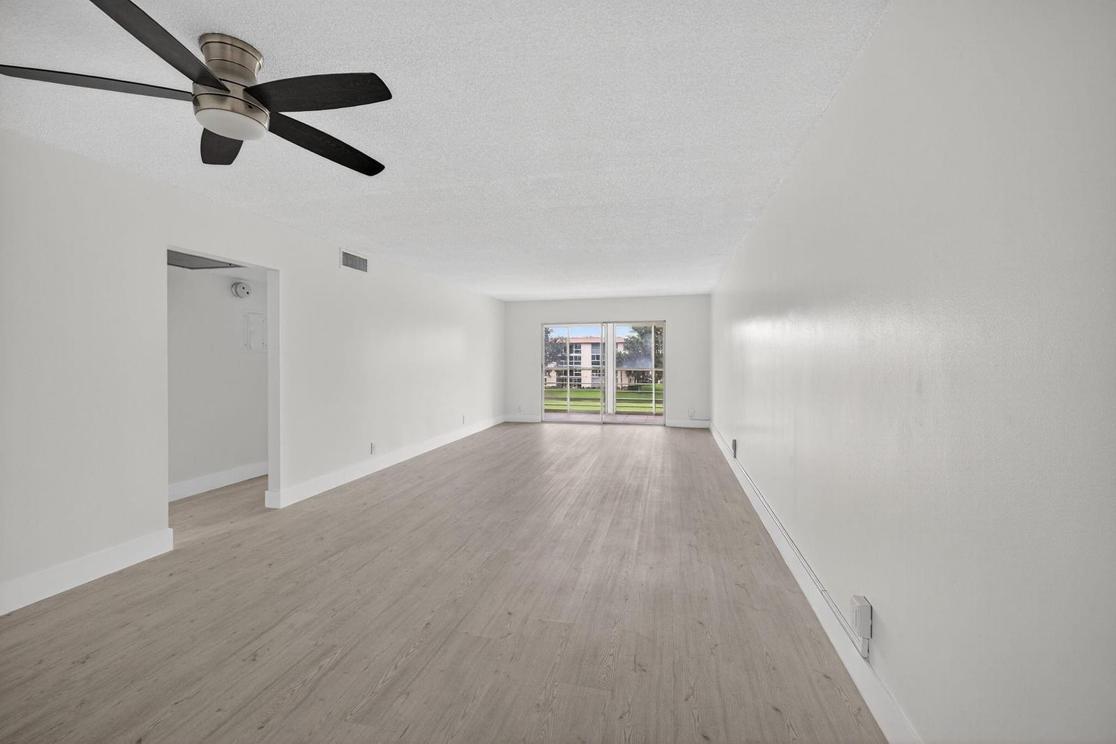 2902 Victoria Circle G3 — photo 6