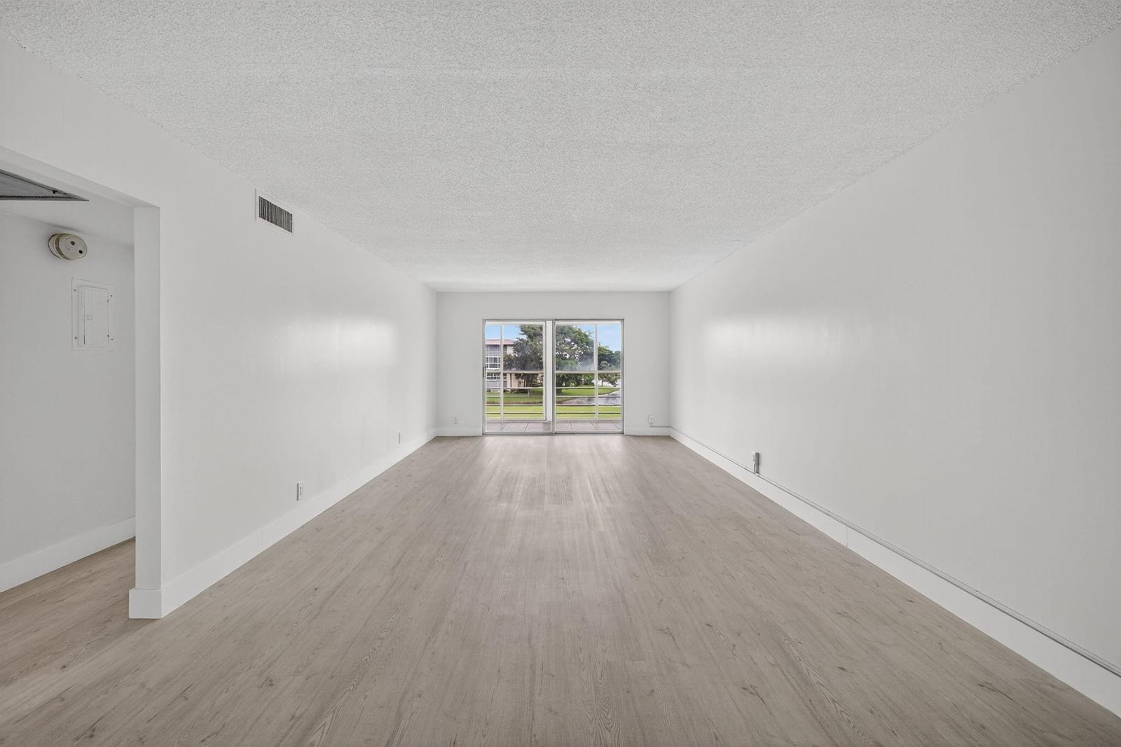 2902 Victoria Circle G3 — photo 7