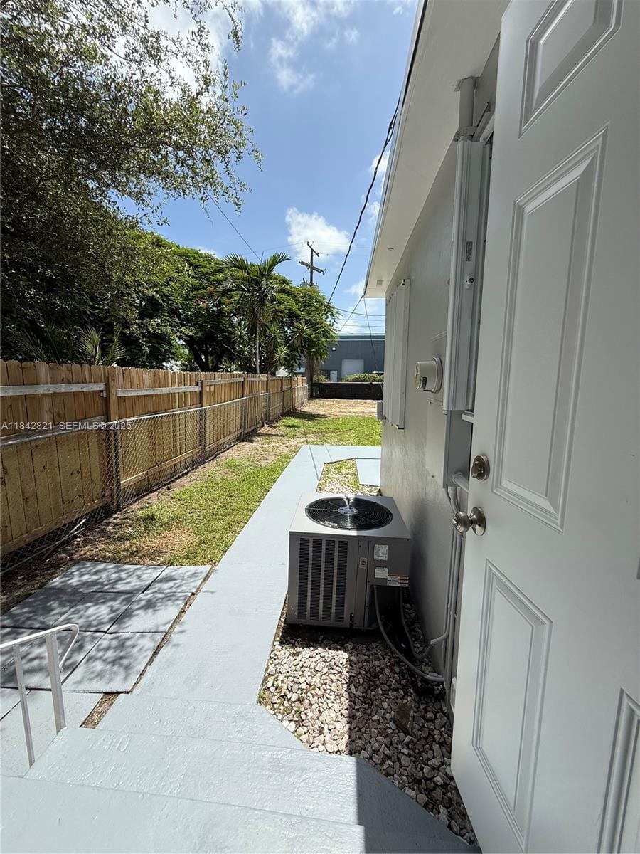 12235 NE 12th Place, North Miami, FL 33161 photo 13