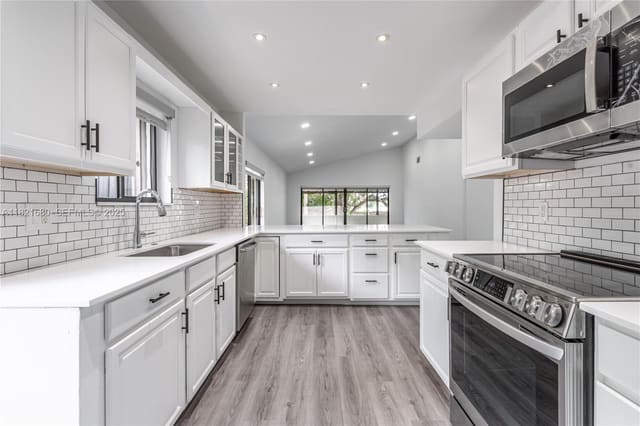272 Fairway Circle, sold in Villas AT Bonaventure IN, Weston, FL