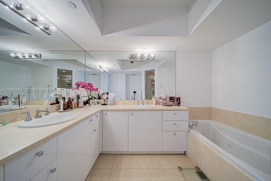 19900 E Country Club Drive 308, Aventura, FL 33180 photo 22