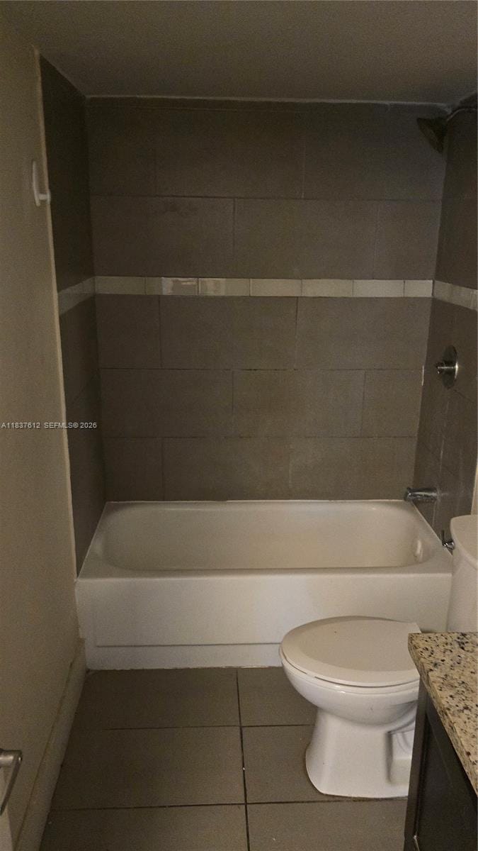 1450 NE 191st Street 106 — photo 10