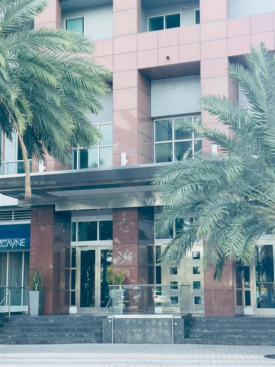 244 Biscayne Boulevard 2305, Miami, FL 33132