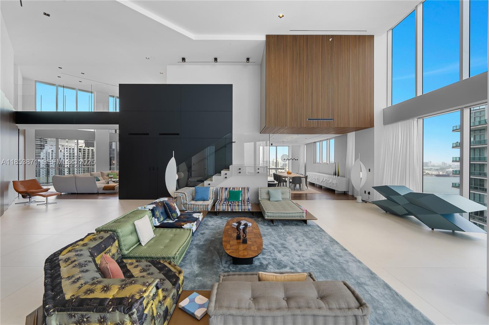 1300 Brickell Bay Drive 4401, Miami, FL 33131, Miami