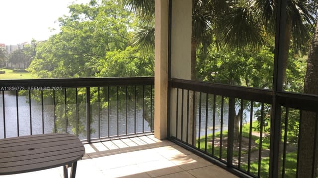 2025 Lavers Circle D310, Delray Beach, FL 33444