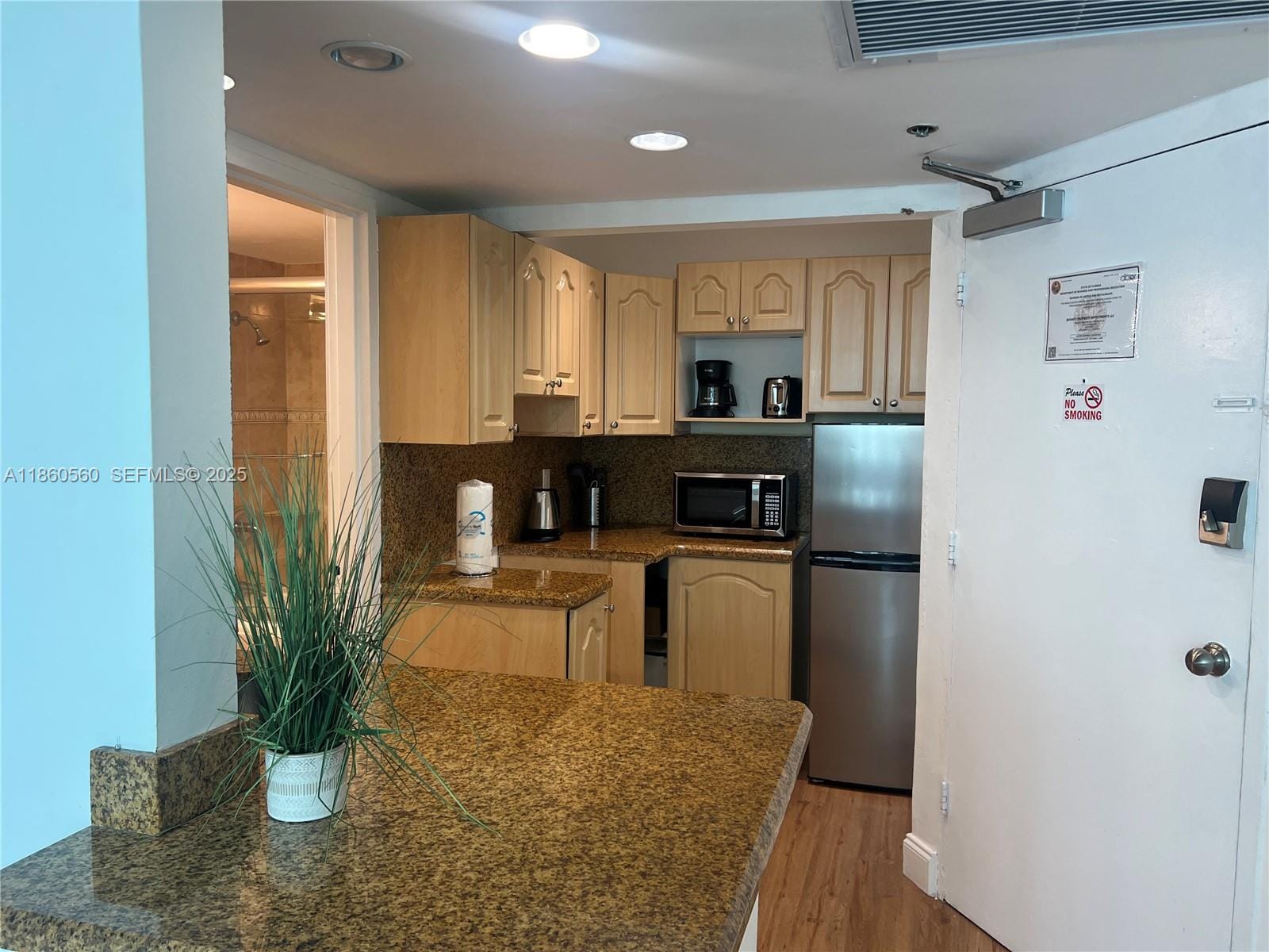 5445 Collins Avenue 1607, Miami Beach, FL 33140 photo 9