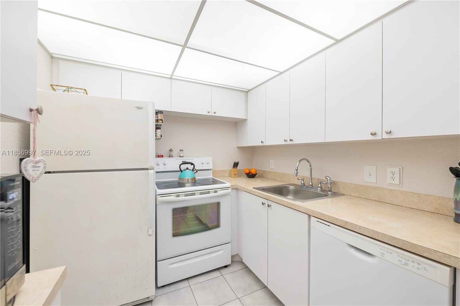 1010 Ellesmere A 1010, Deerfield Beach, FL 33442 photo 16