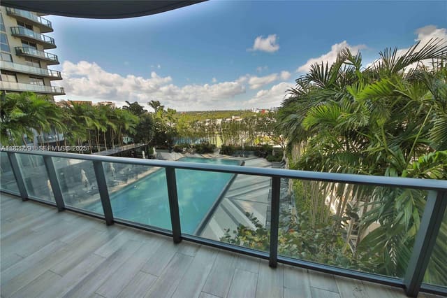 121 NE 34th Street 1009, Miami, FL 33137