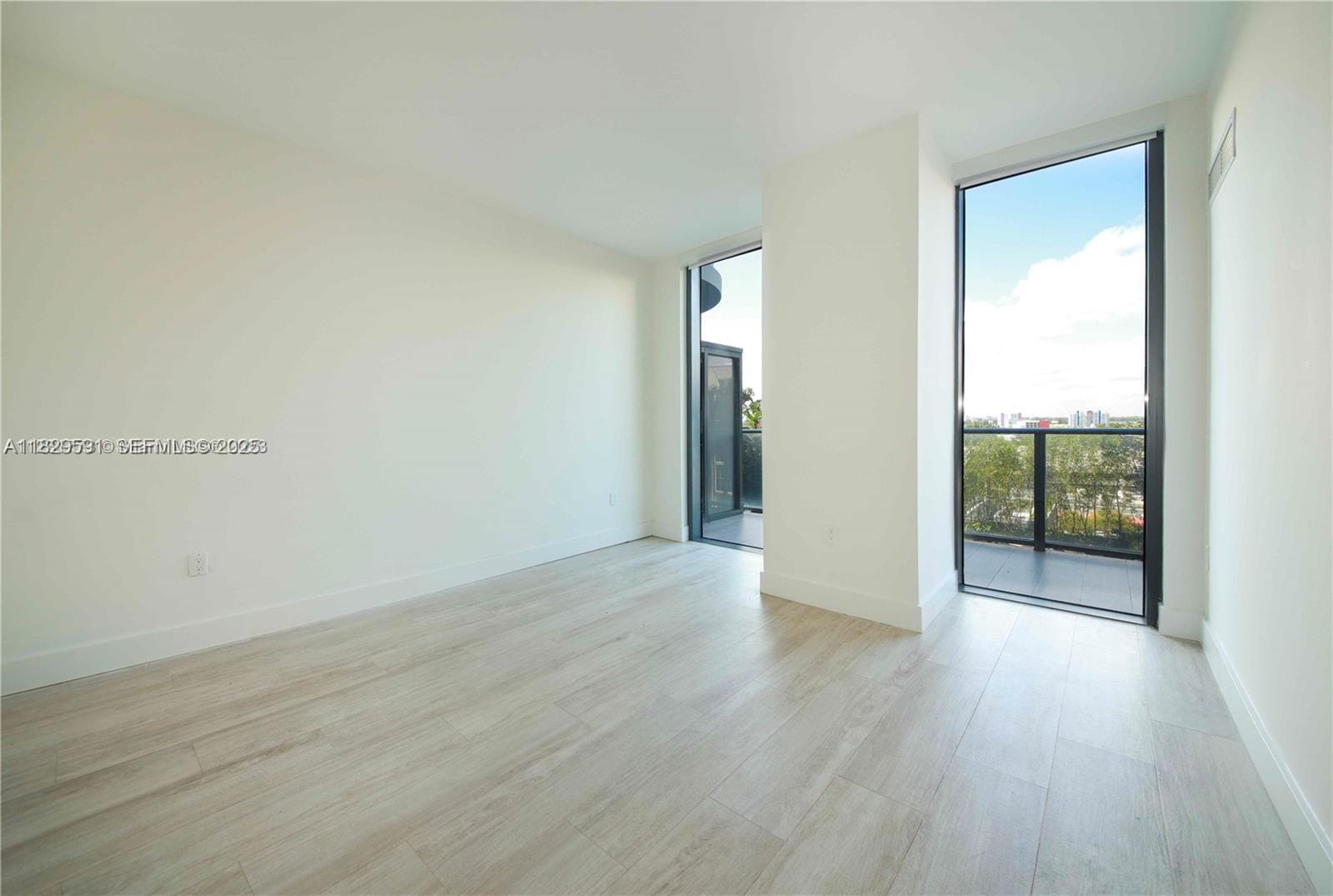 121 NE 34th Street 1009, Miami, FL 33137 photo 15