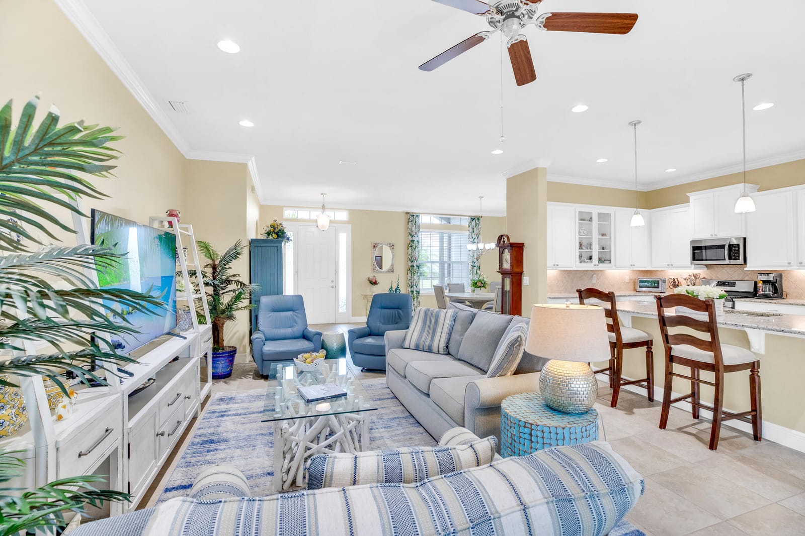 7201 E Village Square — photo 9