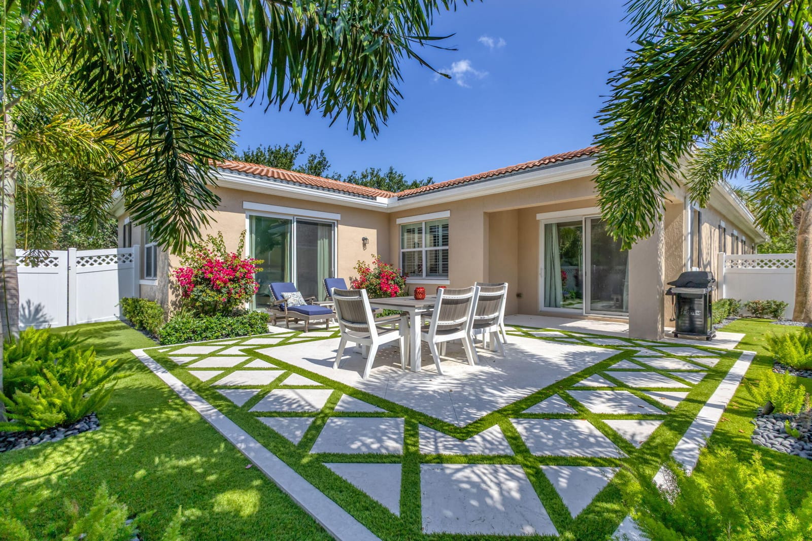 1122 S Prescott Drive, Jupiter, FL 33458