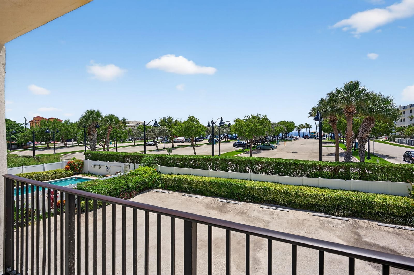 180 SE 20th Avenue 201, Deerfield Beach, FL 33441 photo 17