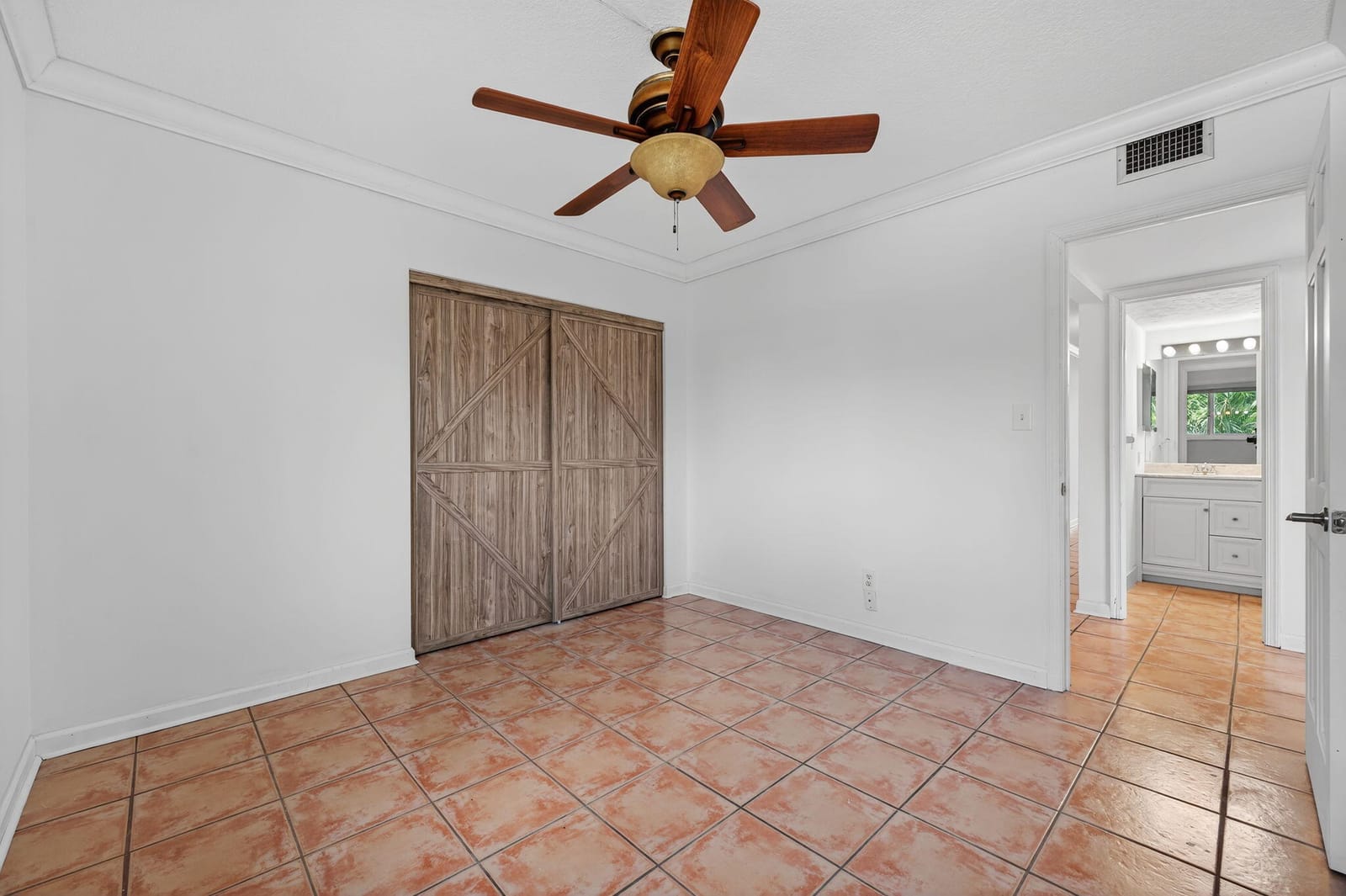 180 SE 20th Avenue 201, Deerfield Beach, FL 33441 photo 22