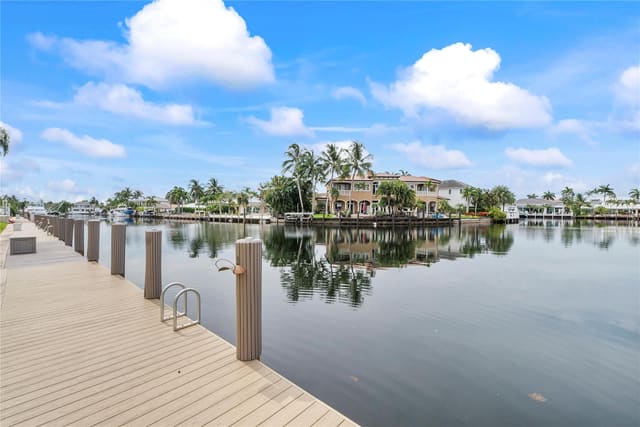 2330 NE 36th Street 6, sold in Gardenia Terrace, Lighthouse Point, FL