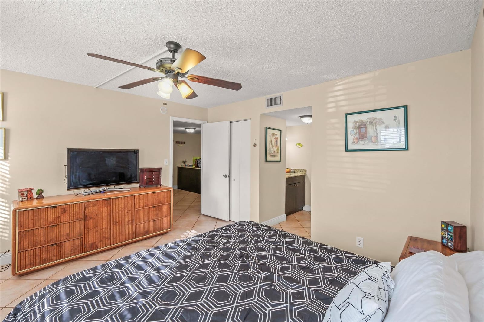 7410 Woodmont Terrace 109 — photo 10