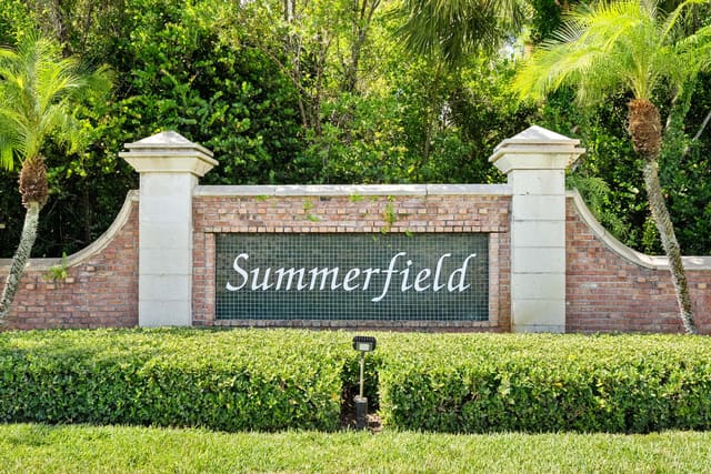 6947 SE Twin Oaks Circle, Stuart, FL 34997