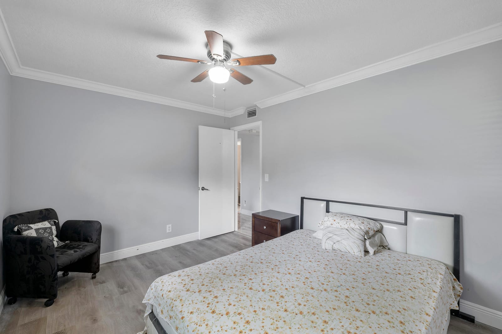 512 Shady Pine Way B1, Greenacres, FL 33415 photo 18