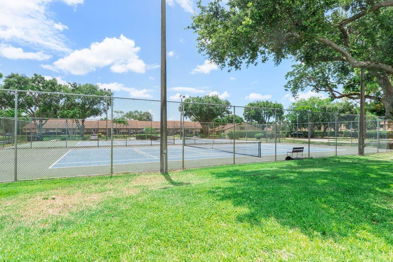 512 Shady Pine Way B1, Greenacres, FL 33415 photo 29
