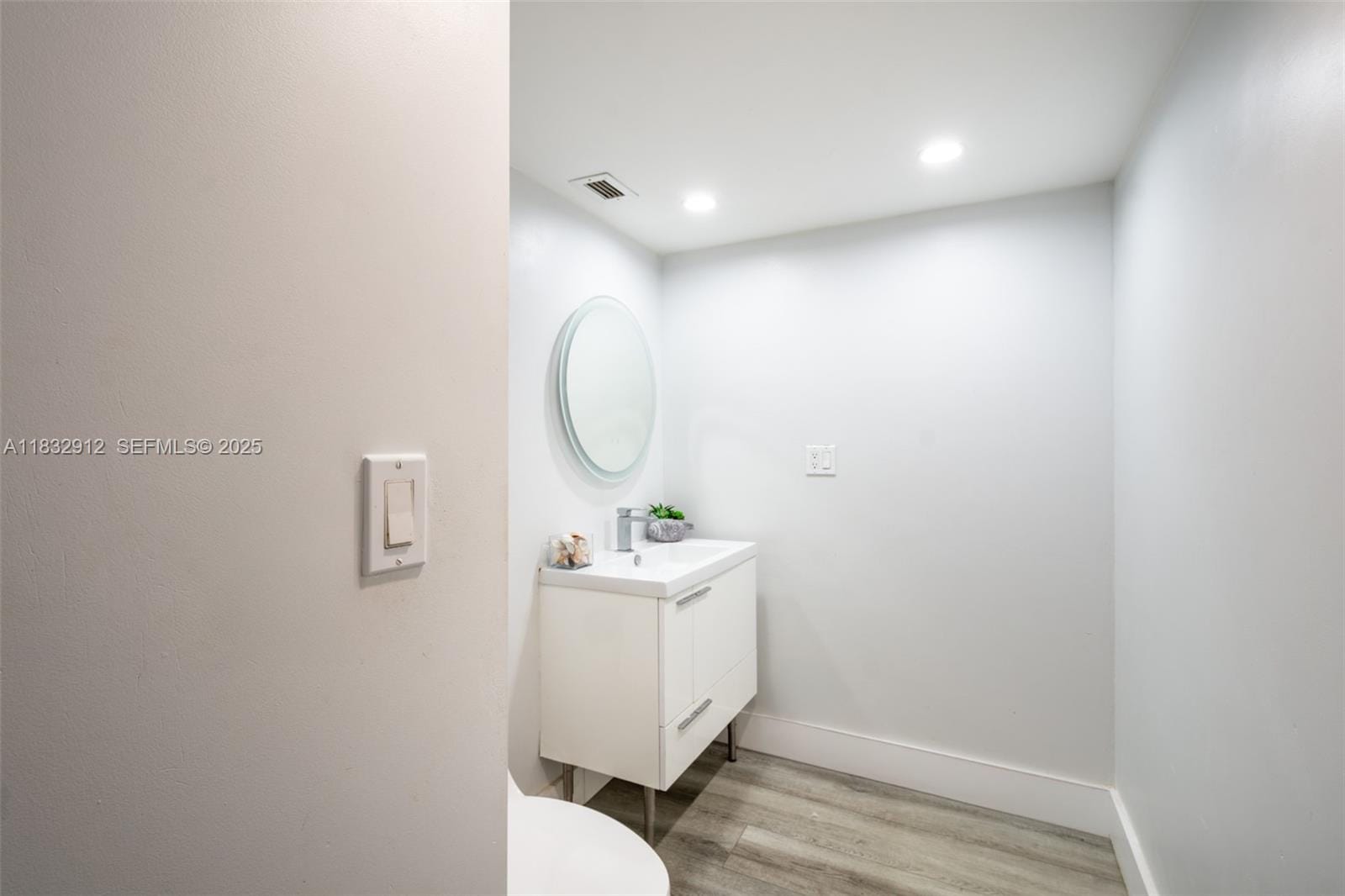 3180 S Ocean Drive 1703, Hallandale Beach, FL 33009 photo 11