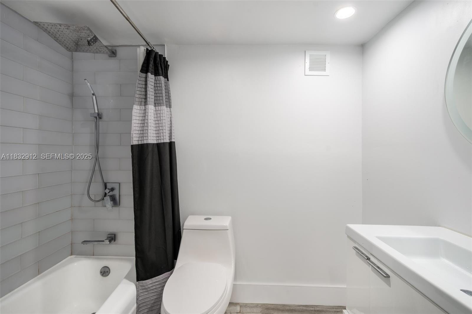 3180 S Ocean Drive 1703, Hallandale Beach, FL 33009 photo 10