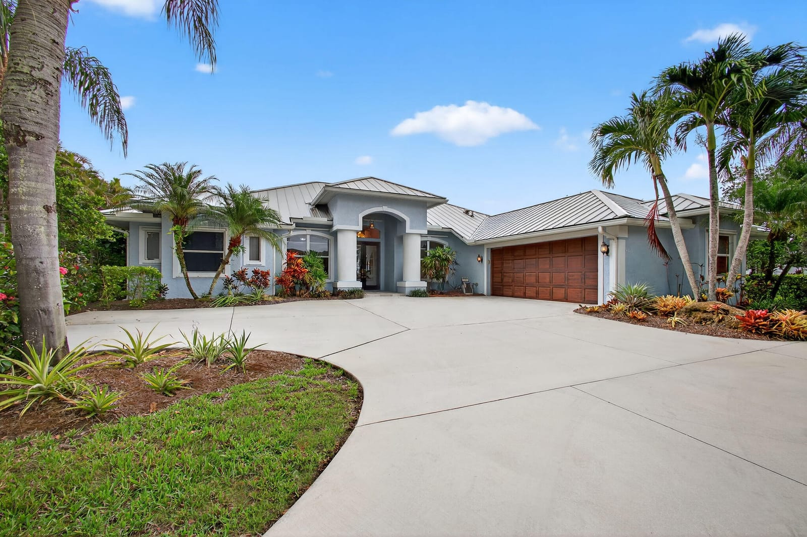 4821 SW Lake Grove Circle, Palm City, FL 34990