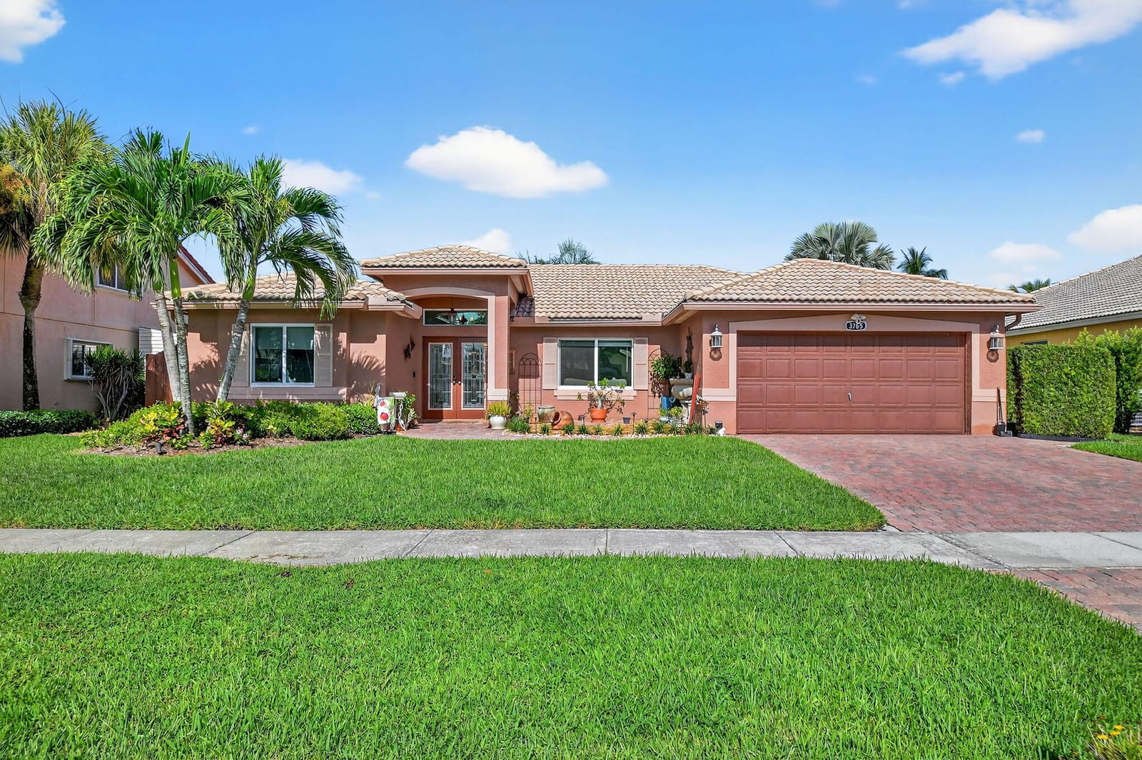 3765 Cypress Lake Drive — photo 2
