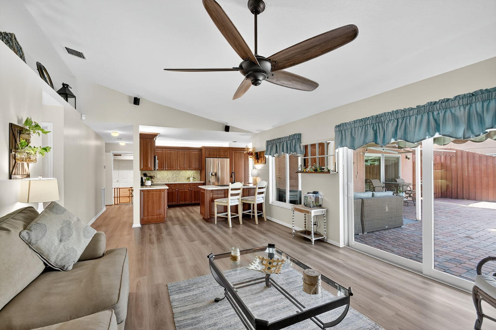 3765 Cypress Lake Drive, Lake Worth, FL 33467 photo 20