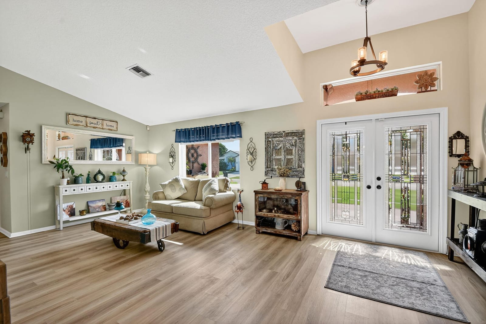 3765 Cypress Lake Drive — photo 4