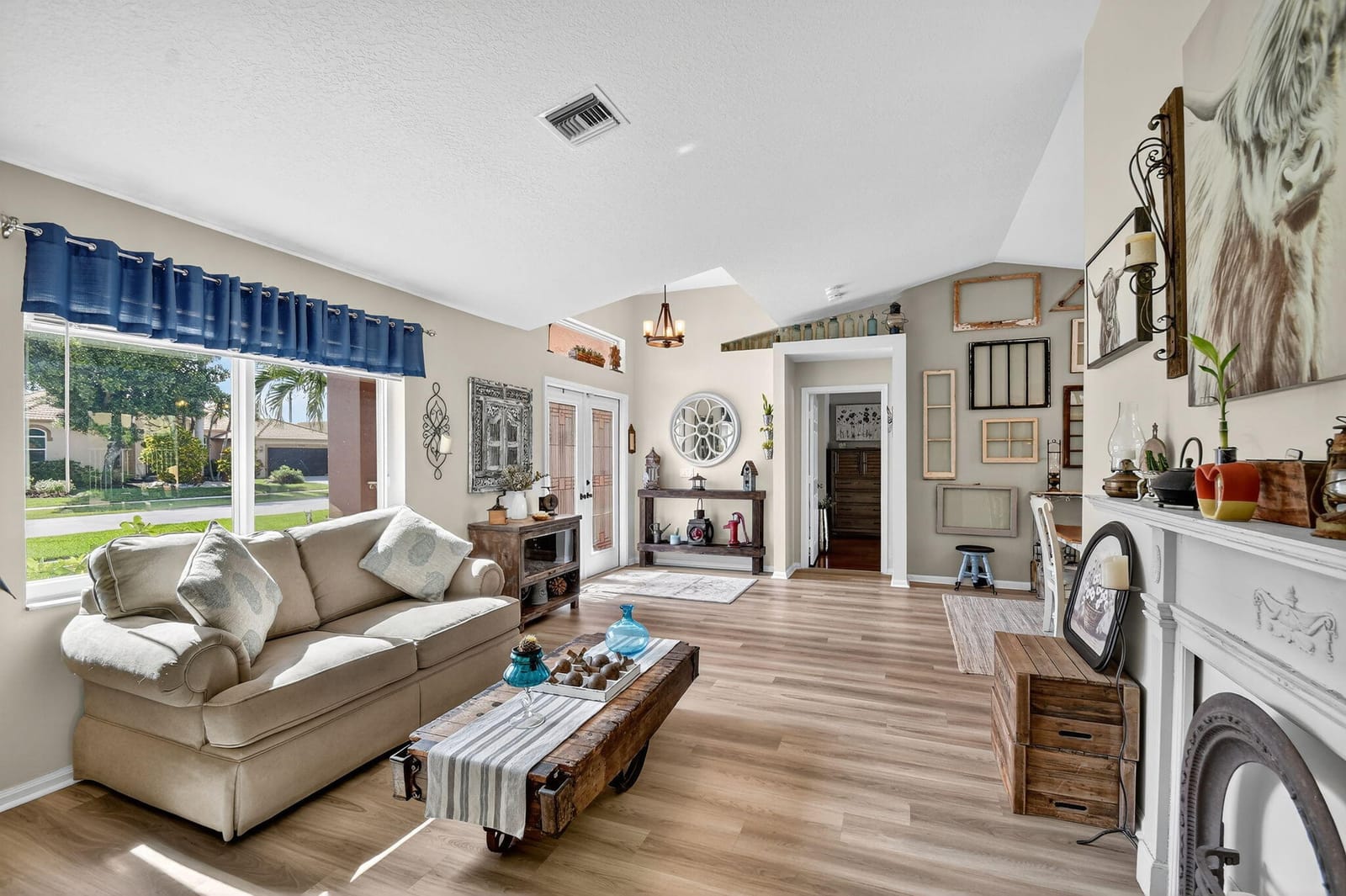 3765 Cypress Lake Drive — photo 7