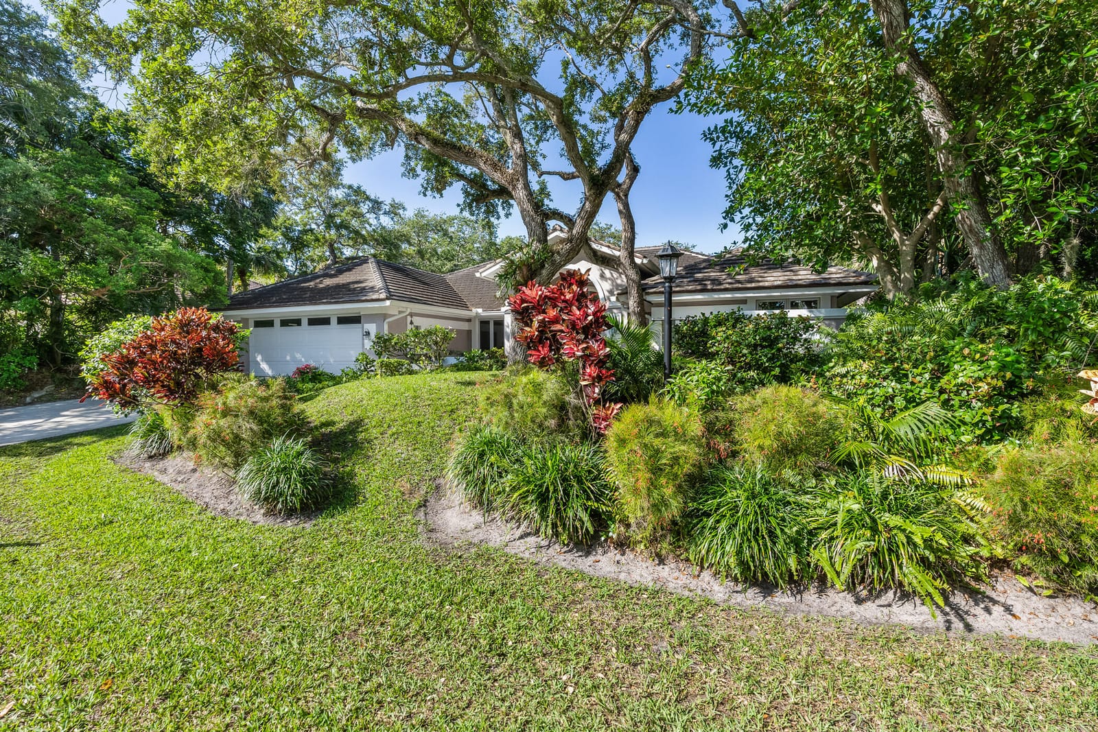 1331 Jonathans Trl Trail, Vero Beach, FL 32963