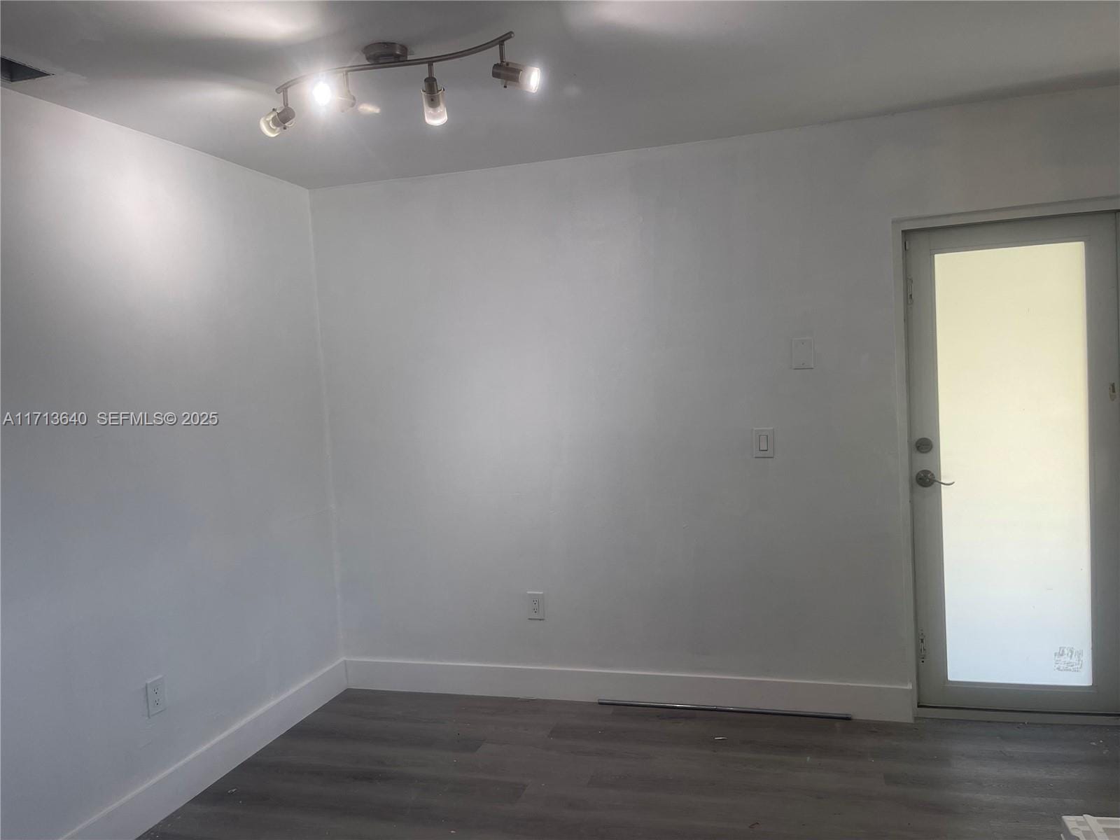 1053 NW 34th Avenue, Miami, FL 33125 photo 24