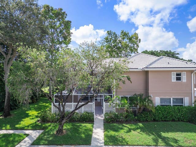 3133 Kingston Court, sold in Stamford At The Villages, West Palm Beach, FL