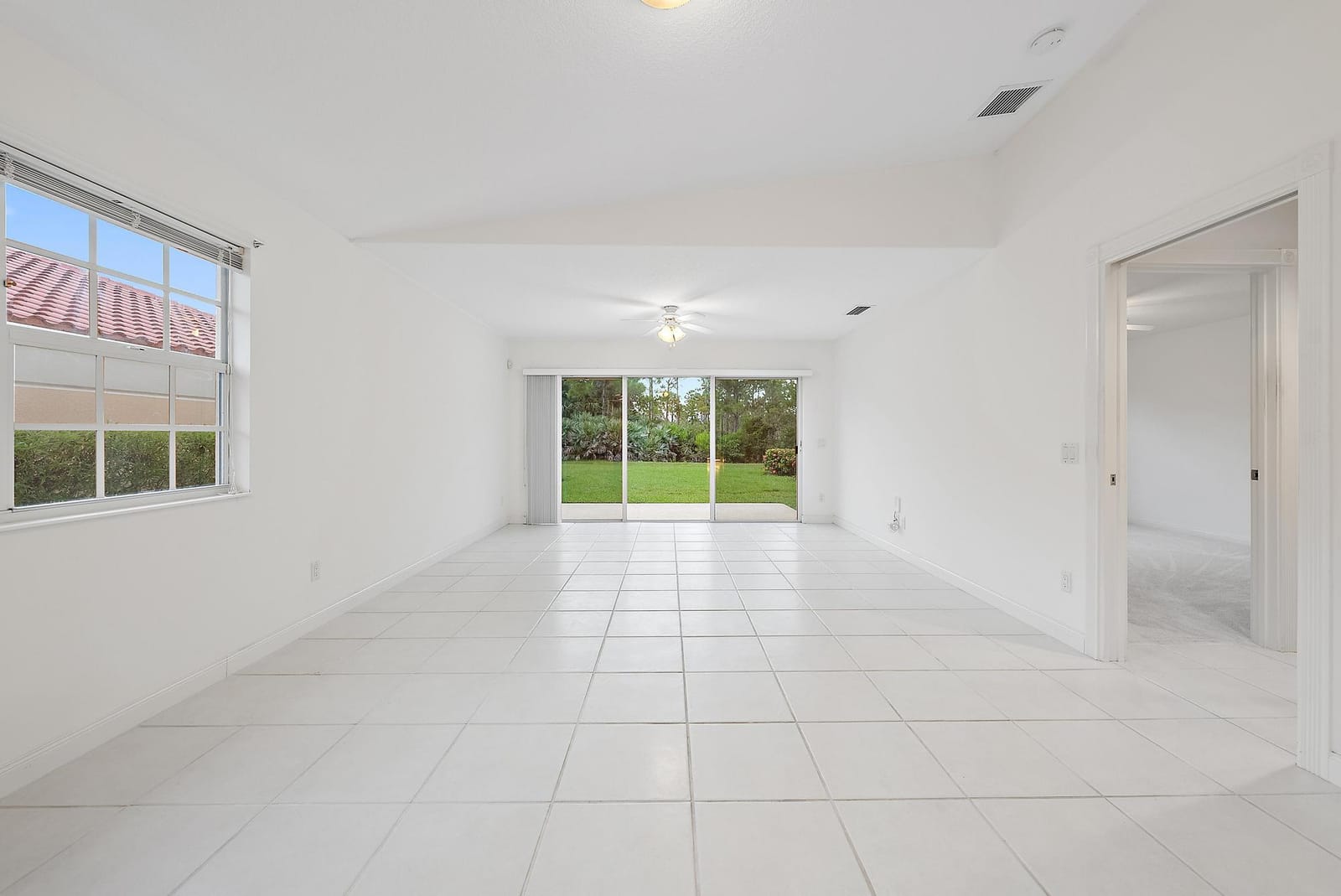 9284 SE Hawks Nest Court — photo 4