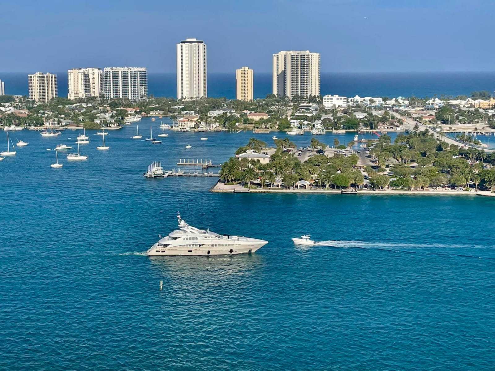 2640 Lake Shore Drive 2309, Riviera Beach, FL 33404