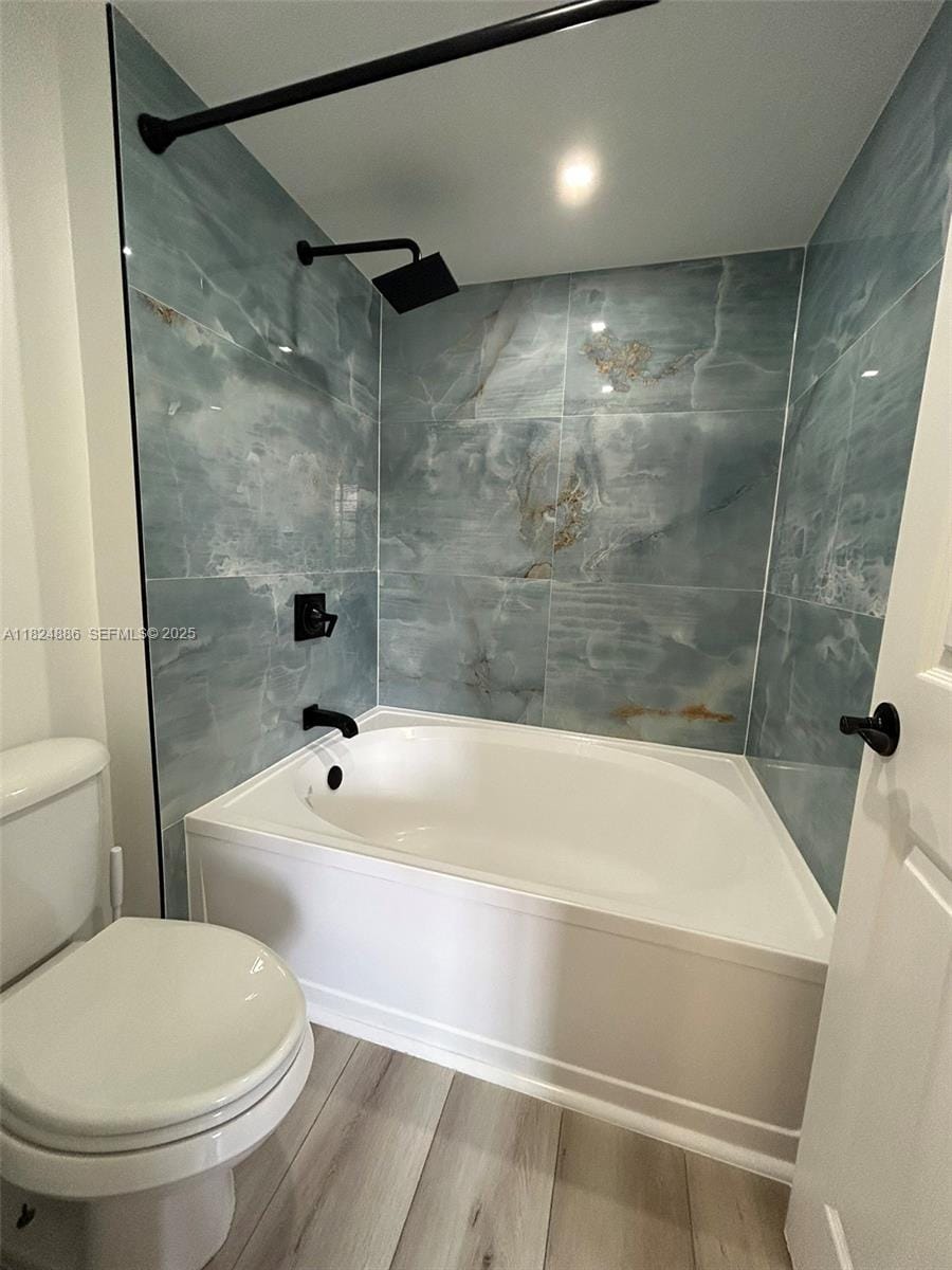2921 NE 185th Street 1205 — photo 9