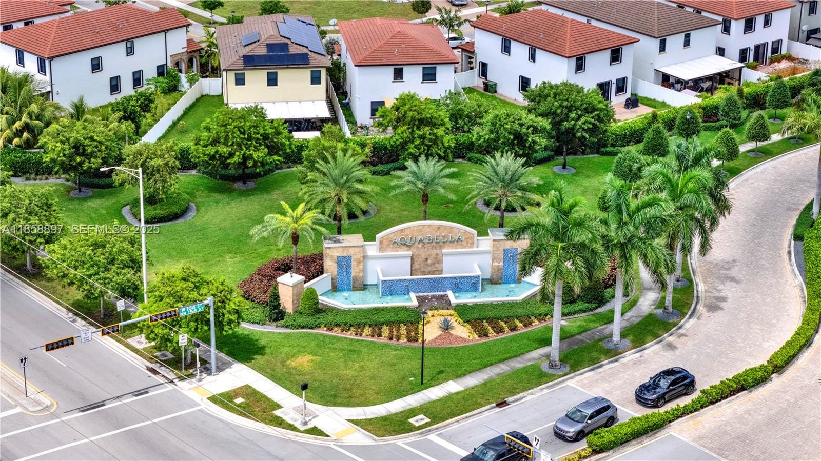10480 W 33rd Lane, Hialeah, FL 33018