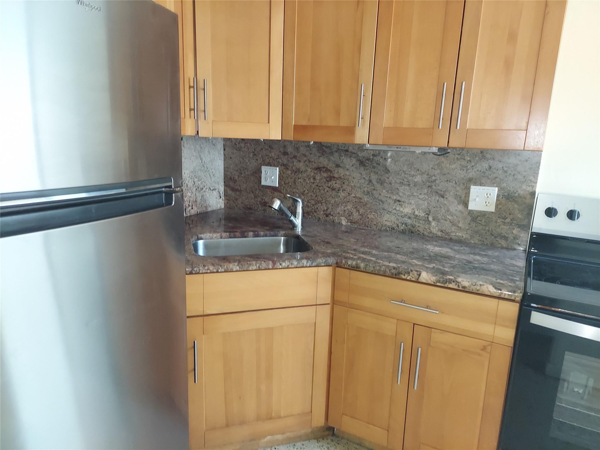 505 SW 9th Street East, Fort Lauderdale, FL 33315, Fort Lauderdale