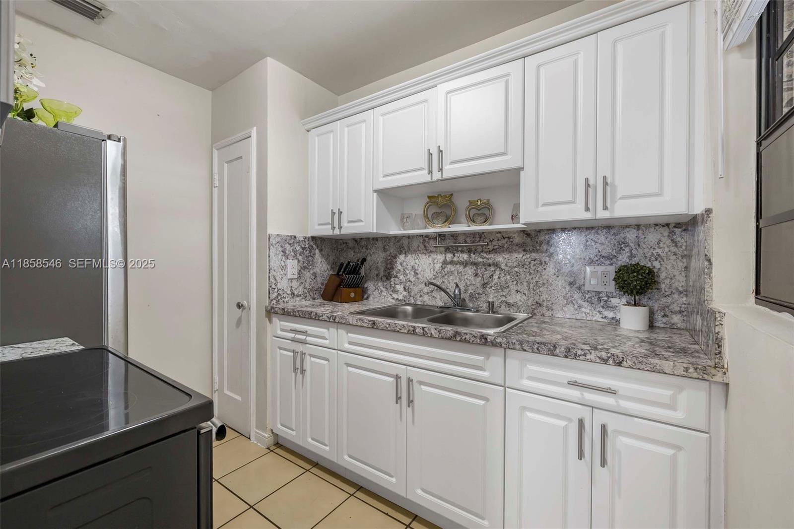 620 NE 2nd Place, Hialeah, FL 33010 photo 13