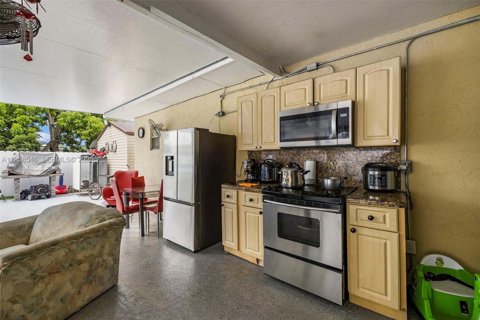 620 NE 2nd Place, Hialeah, FL 33010 photo 21