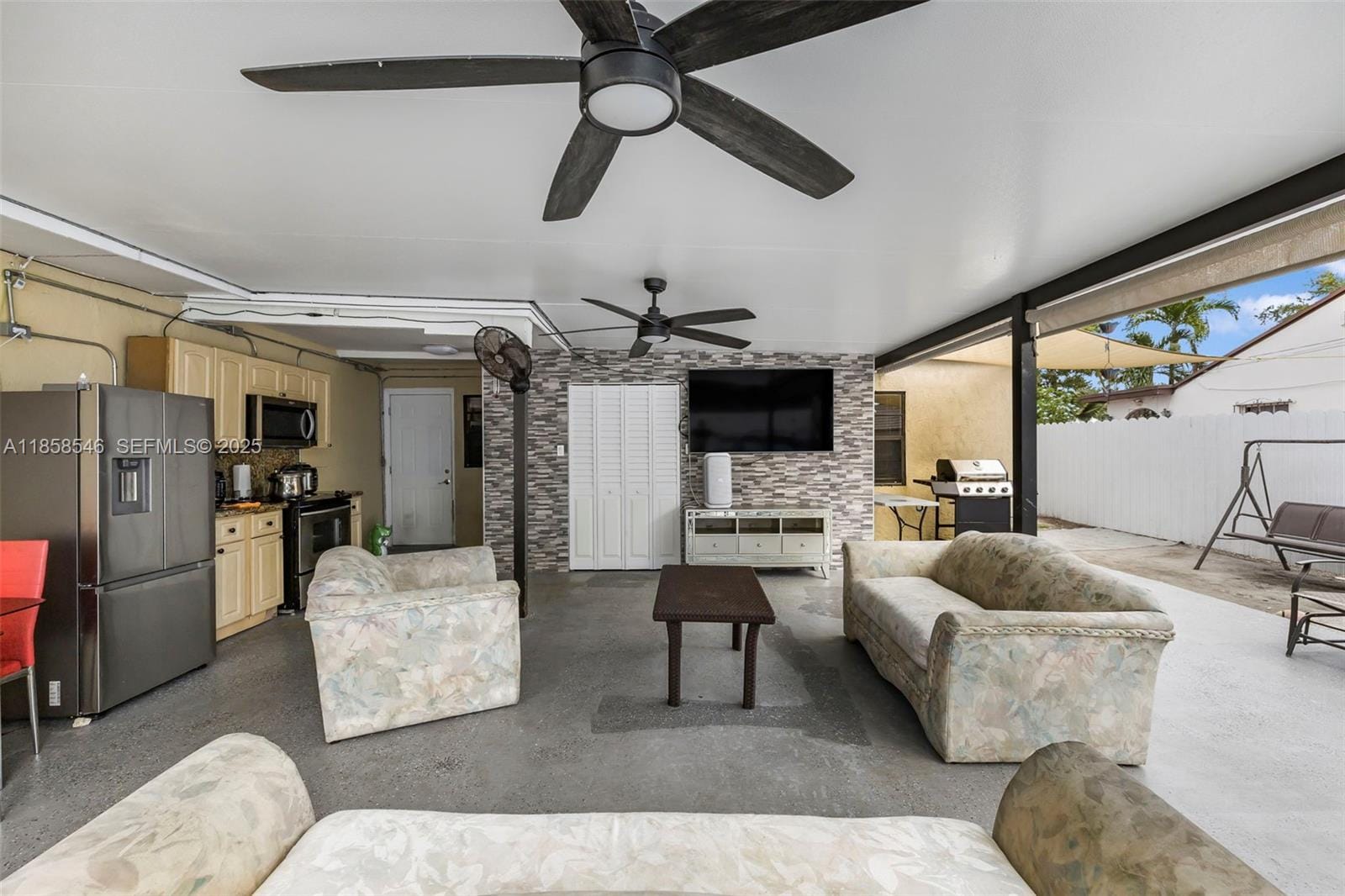 620 NE 2nd Place, Hialeah, FL 33010 photo 23