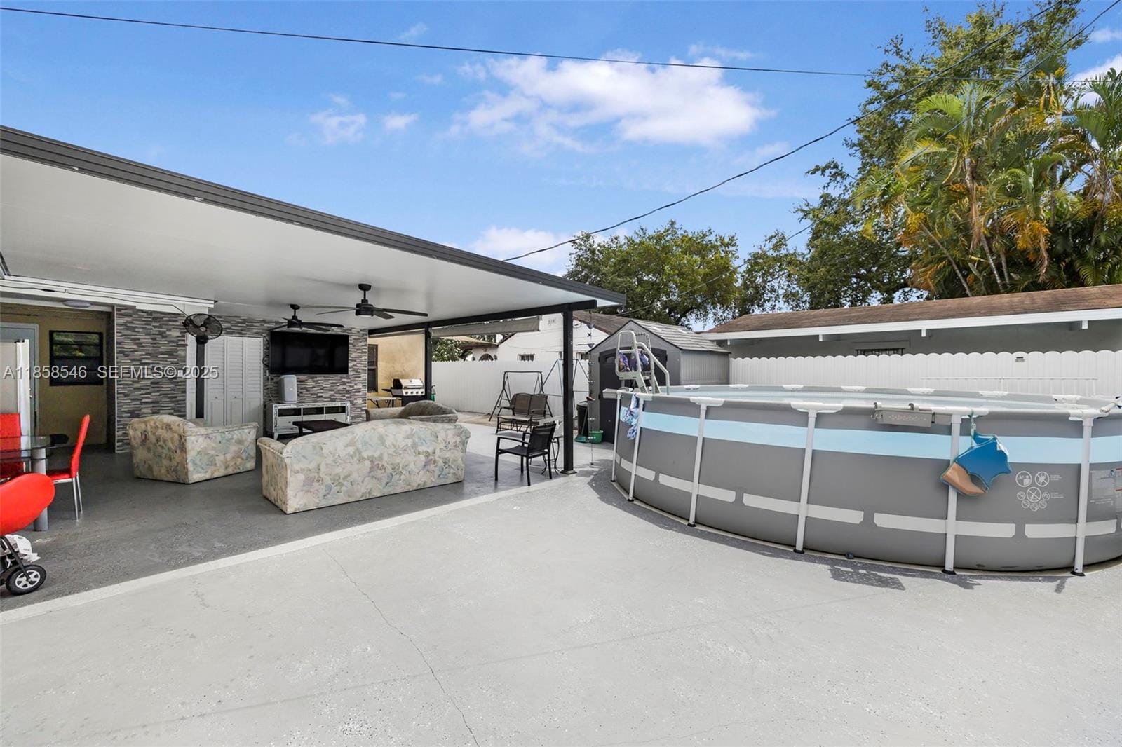 620 NE 2nd Place, Hialeah, FL 33010 photo 26