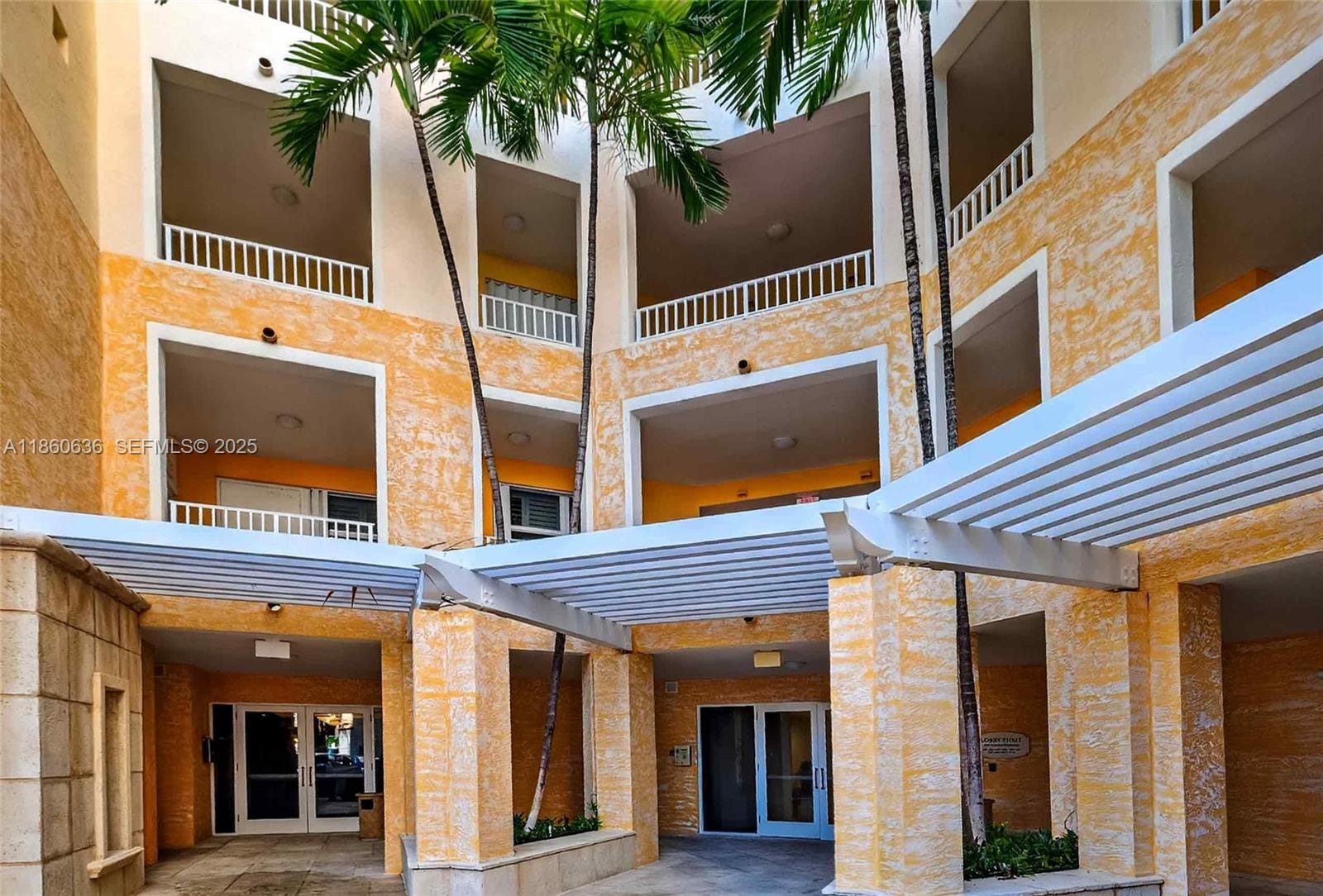 715 Crandon Boulevard PH-5 — photo 2