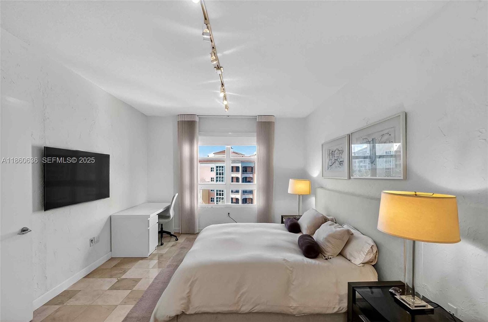 715 Crandon Boulevard PH-5 — photo 12