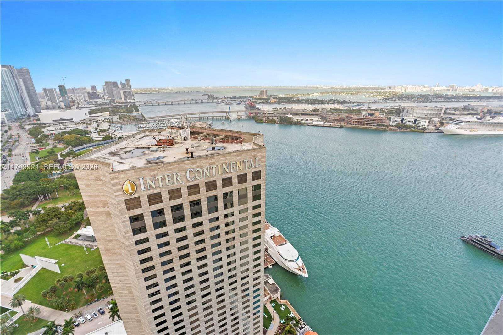 335 S Biscayne Boulevard UPH02 — photo 12