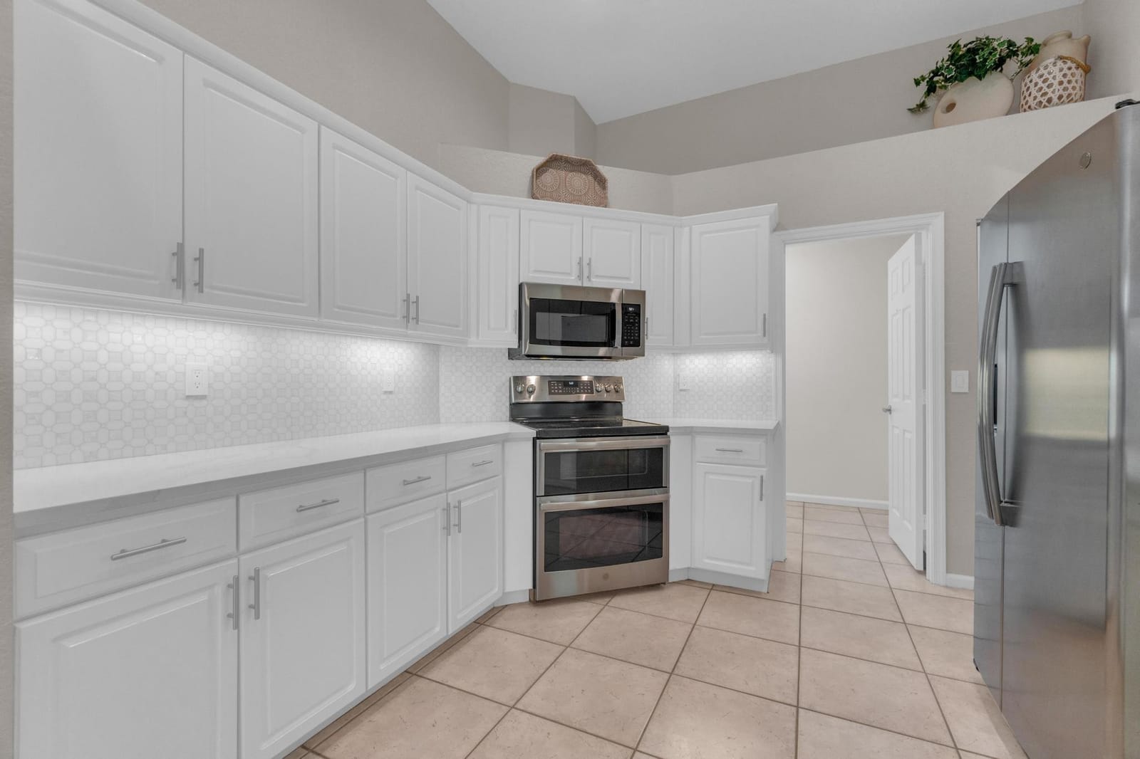 6041 NW 63rd Place — photo 9
